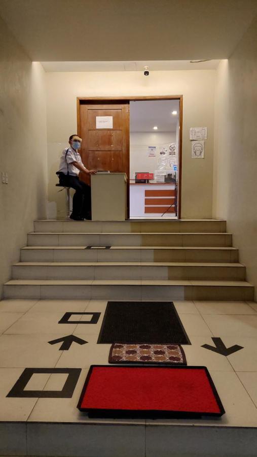 Spiral Suites Hotel Quezon City Exteriör bild