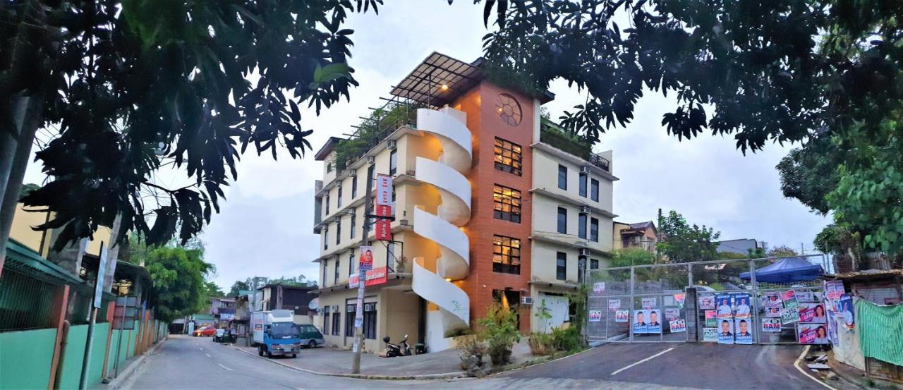 Spiral Suites Hotel Quezon City Exteriör bild