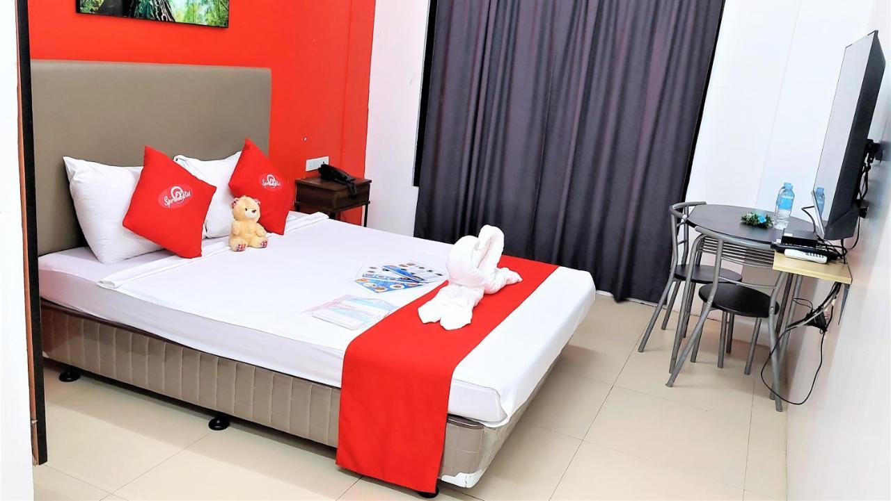 Spiral Suites Hotel Quezon City Exteriör bild