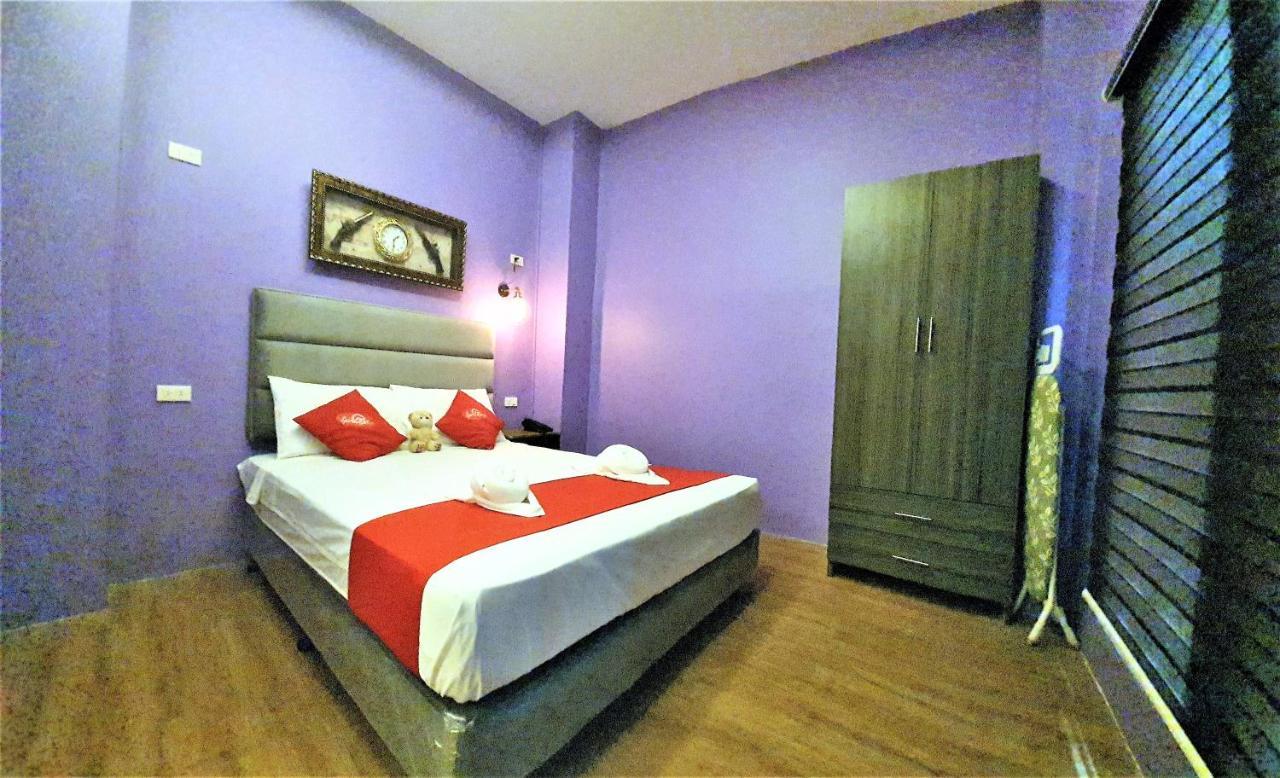 Spiral Suites Hotel Quezon City Exteriör bild