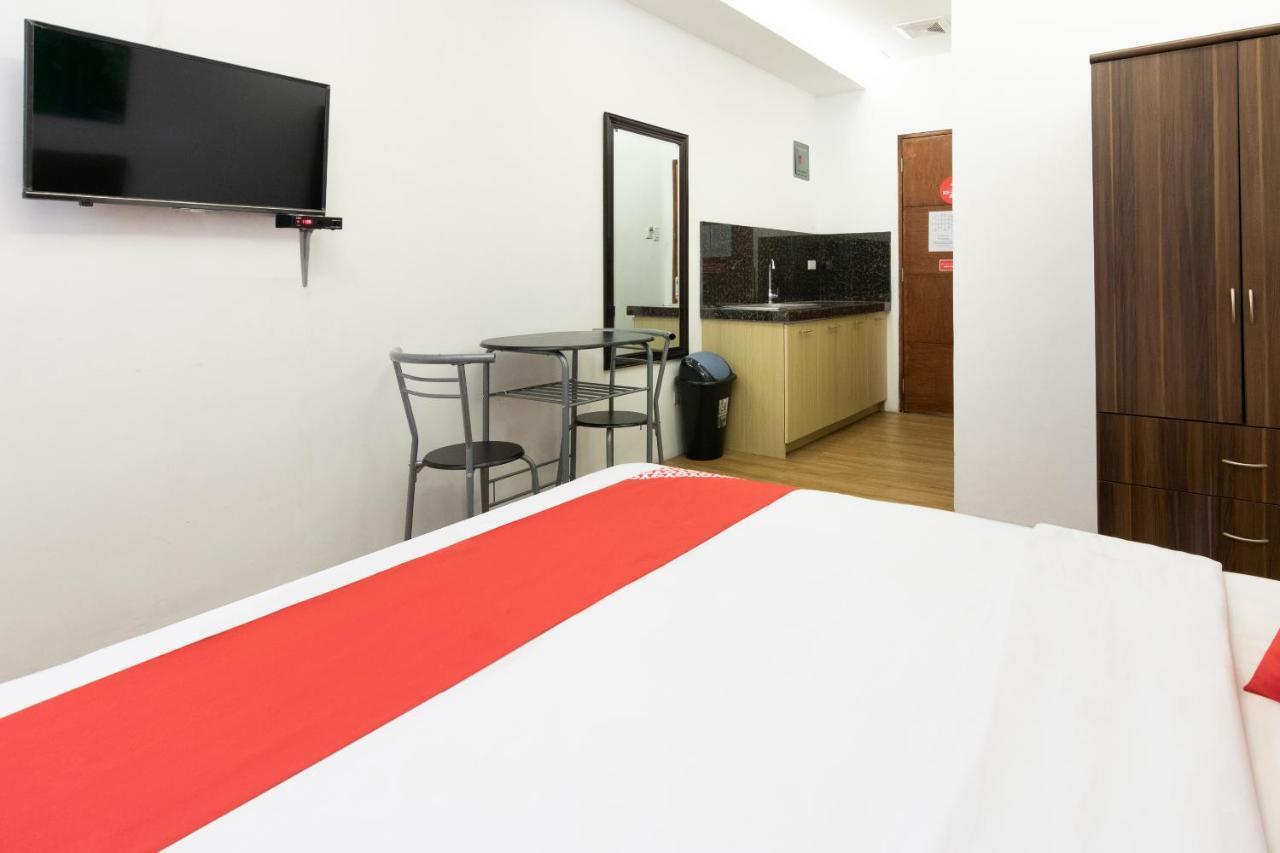 Spiral Suites Hotel Quezon City Exteriör bild